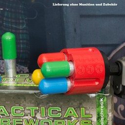 Multi Shooter Perfecta für Schreckschusswaffen - 4er Aufsatz. Multi Shooter Perfecta für Schreckschusswaffen - 4er Aufsatz. Mit diesem Abschussbecher verschießen Sie 4 Signaleffekte mit nur einer Platzpatrone. Passend für viele Schreckschusswaffen